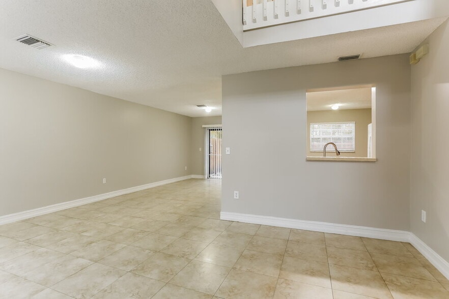 Building Photo - 40 NW 110th Ave