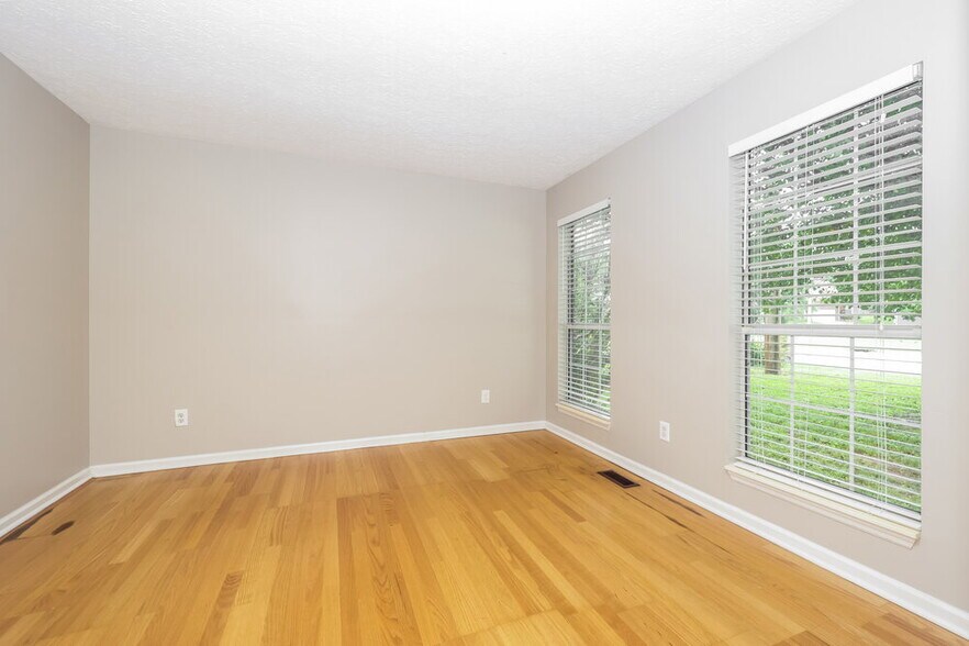Building Photo - 5120 Pebble Creek Dr