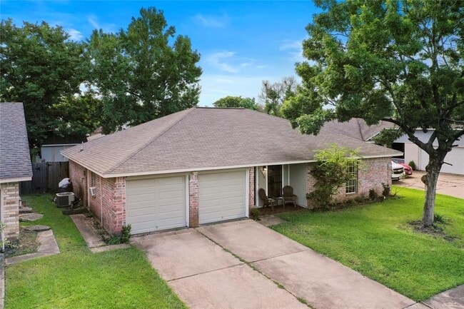 Primary Photo - 1350 Holbech Ln