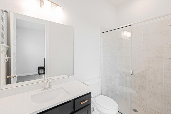 Building Photo - 301 Northcrest Dr