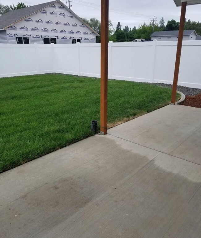 Building Photo - 4421 E Buckeye Ave