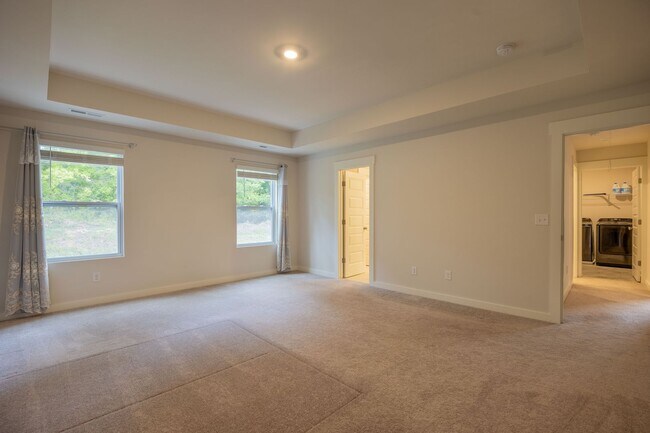 Building Photo - 1071 Ross Farms Blvd