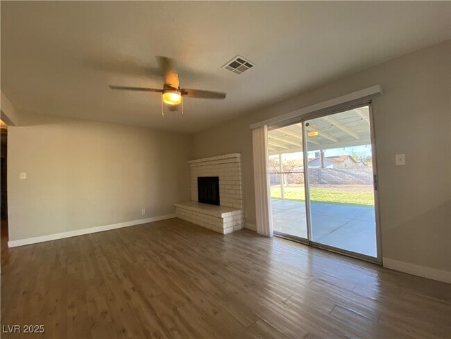 Building Photo - 4765 E Mohave Ave