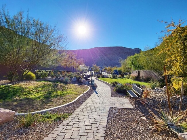 Building Photo - House for Rent in Summerlin Call or Text f...