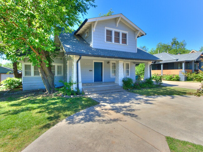 Building Photo - 1216 NW 36th St