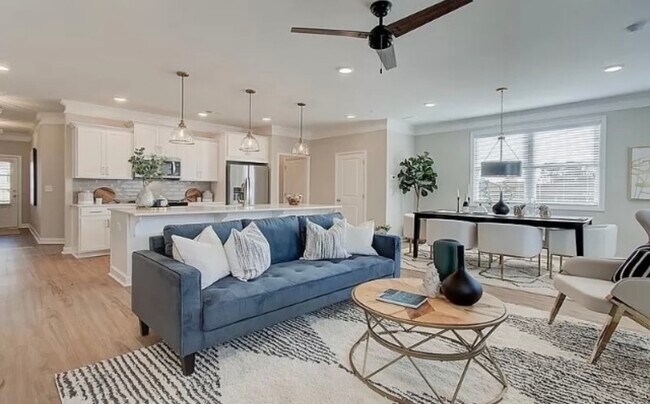 Living Room - 1916 Allagash Ln