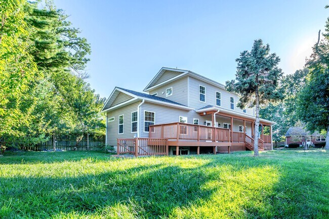 Building Photo - 1140 Collingwood Dr