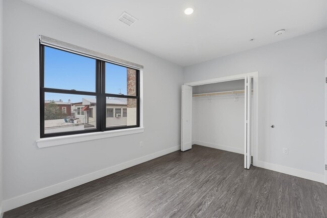 Building Photo - 6114 Jackson St