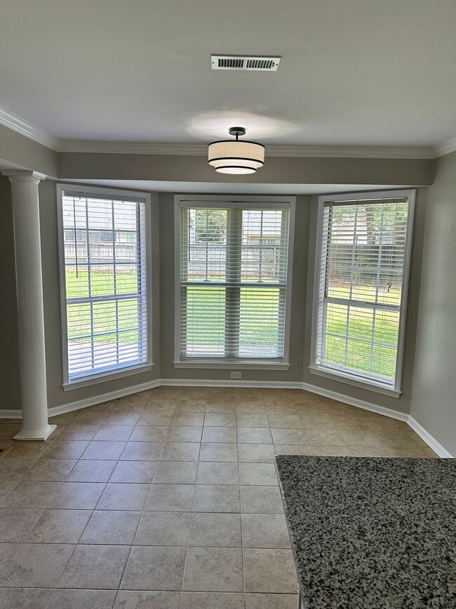 Building Photo - 201 Belton Dr