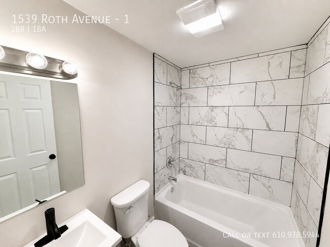 Building Photo - 1539 Roth Ave