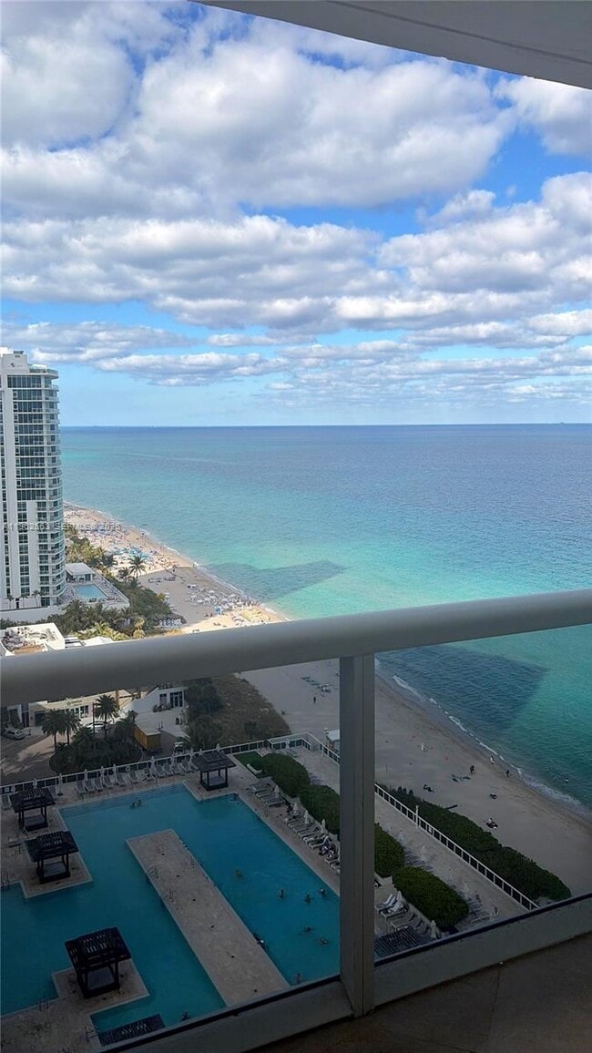 Building Photo - 1830 S Ocean Dr