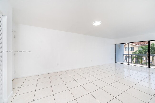Building Photo - 13870 SW 62nd St