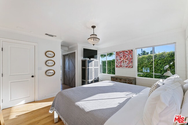 Building Photo - 26887 Sea Vista Dr