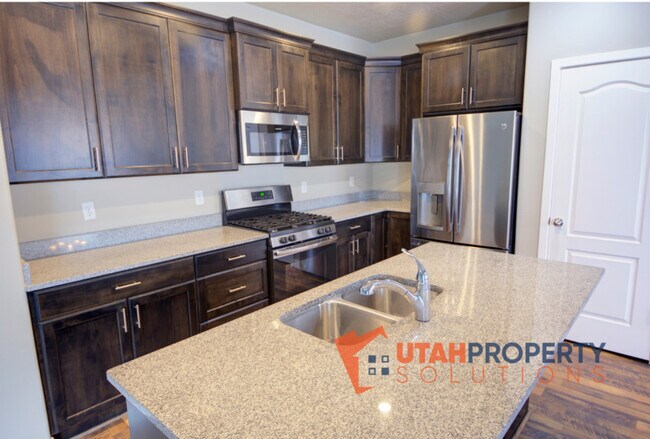 Building Photo - 5393 Borglum Ln