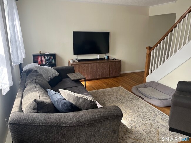 Building Photo - 1283 Hope St