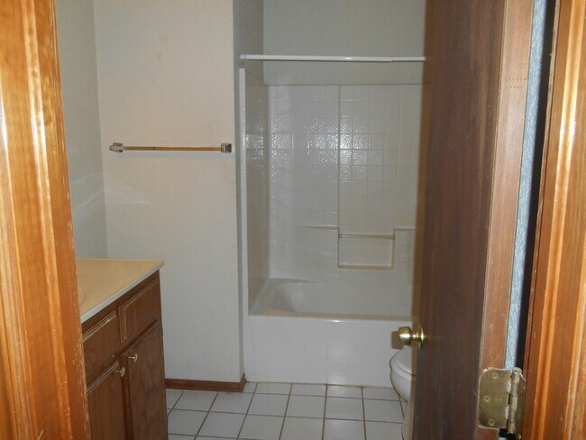 Building Photo - 3320-3322 Ridgecrest Cir