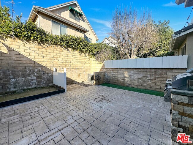 Building Photo - 27109 Teton Trail