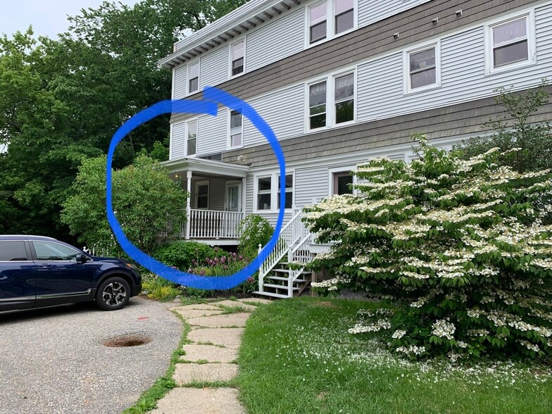 Building Photo - 450 Preble St