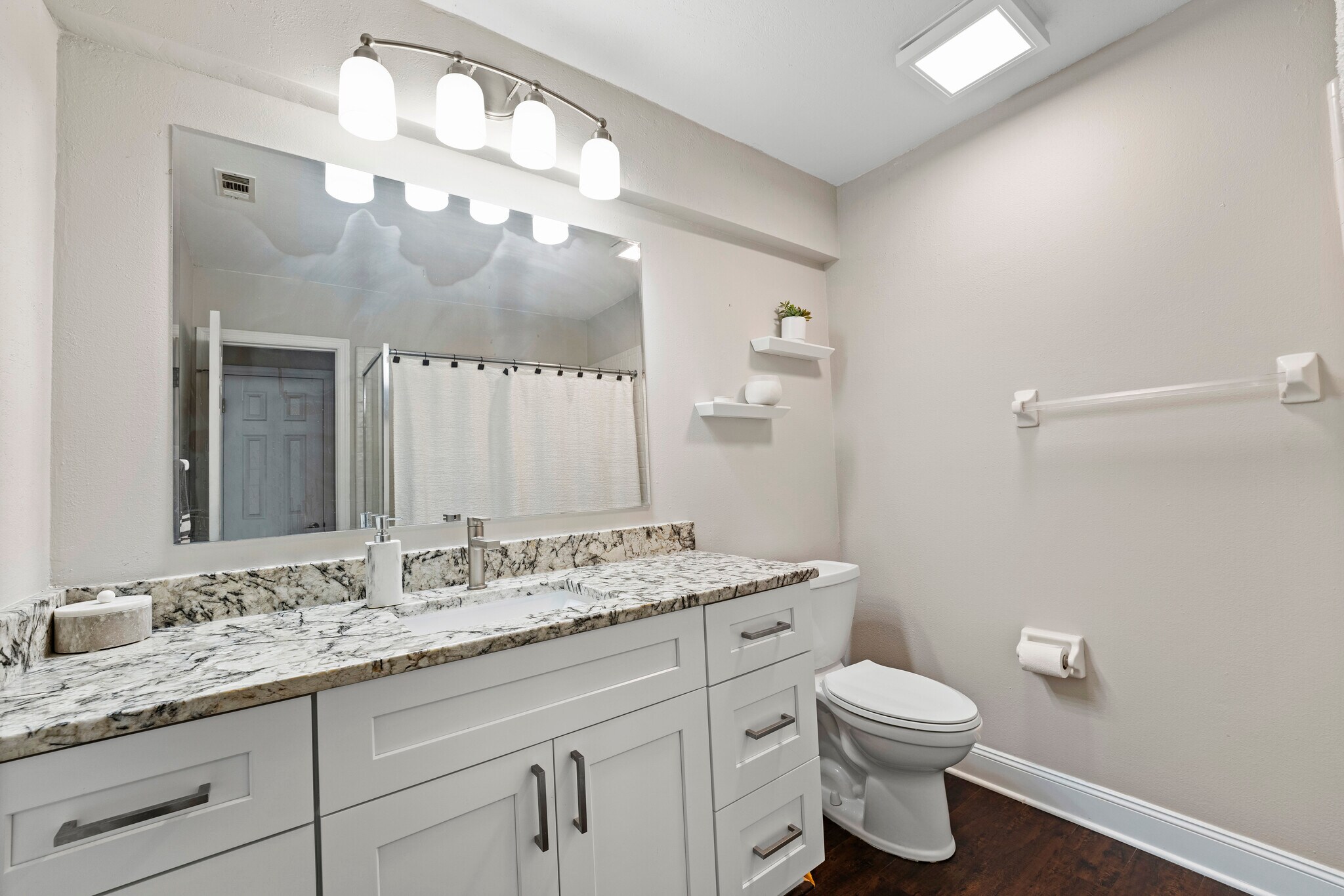 Building Photo - 3220 Tall Timber Dr