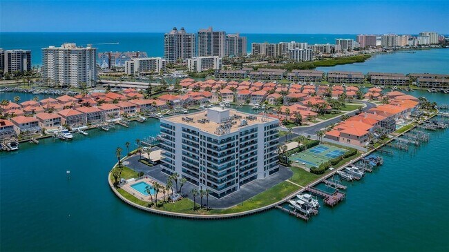 Building Photo - 240 Sand Key Estates Dr
