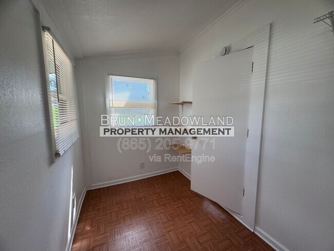 Building Photo - 132 Henry Ave