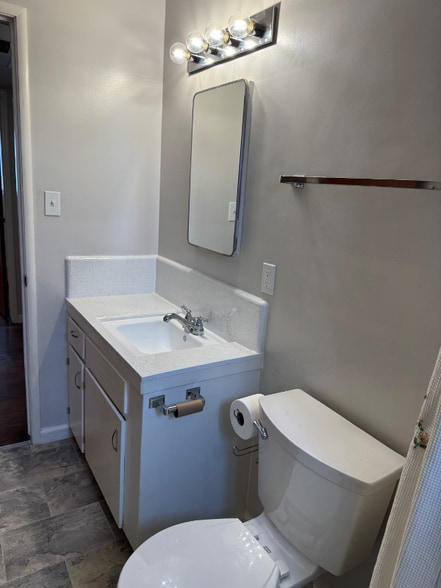 Building Photo - 426 Cowell Ave