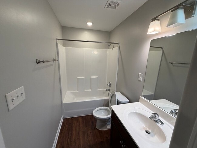 Building Photo - 6044 Humphreys Dr