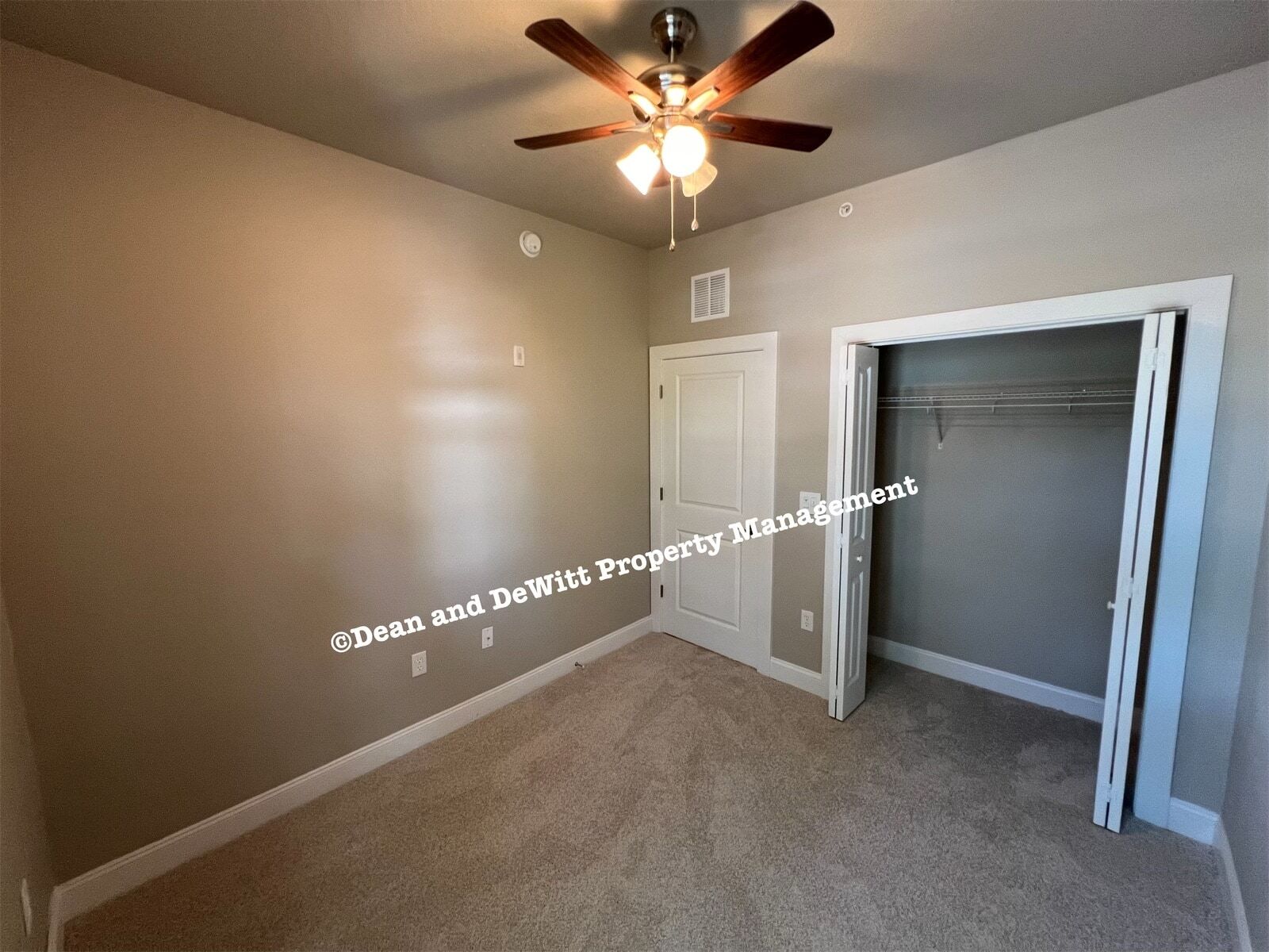 Building Photo - 2 Bed/2 Bath
