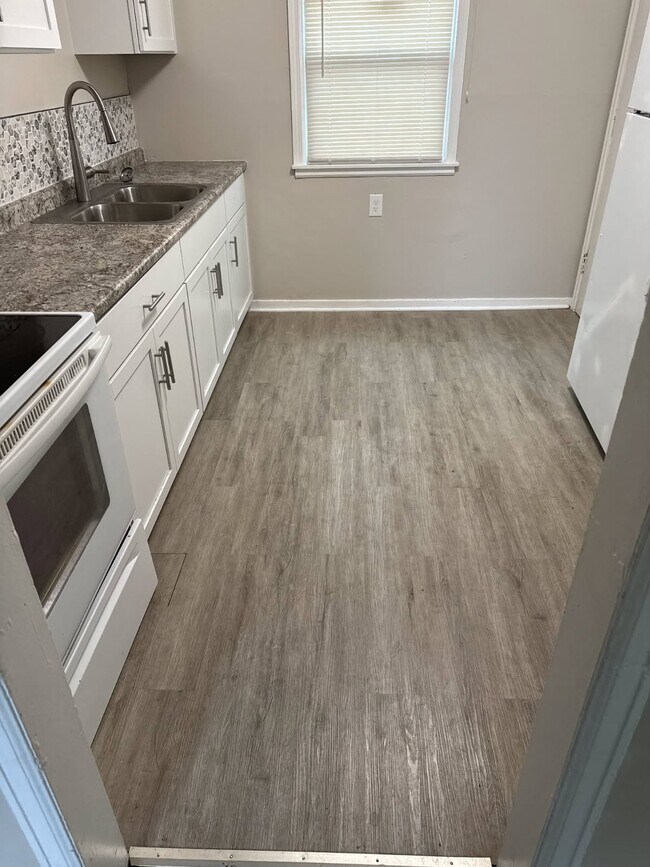 Primary Photo - 3231 N 39th St