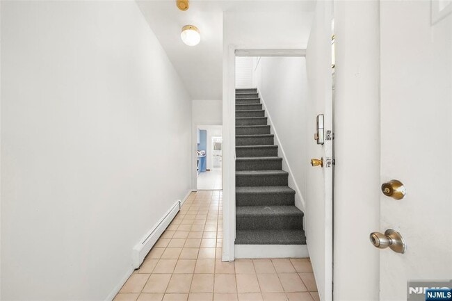 Building Photo - 539 Bergen Blvd