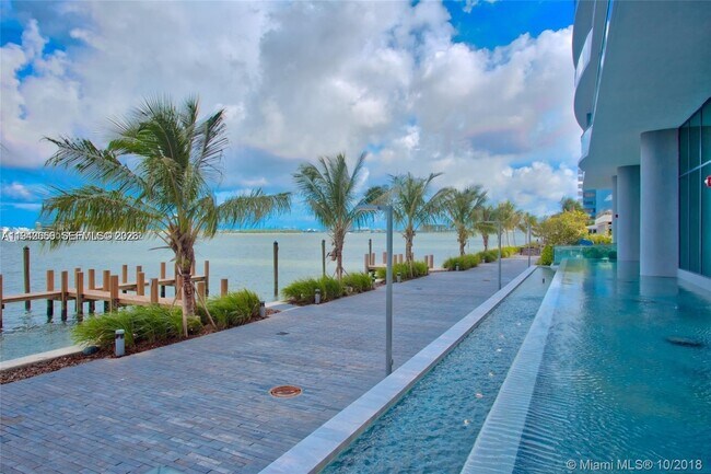 Building Photo - 3131 NE 7th Ave