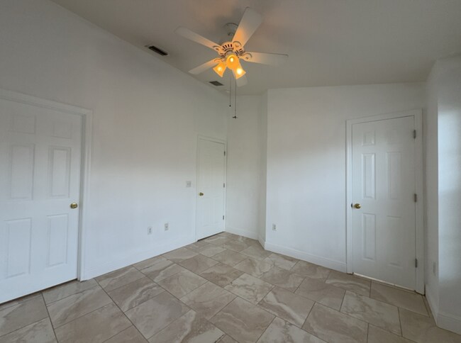 Building Photo - 6566 Marlberry Way