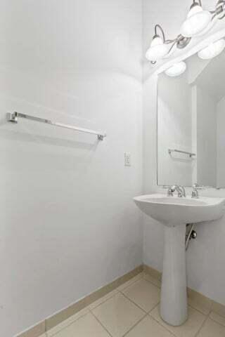 Building Photo - 6120 SE Portofino Cir