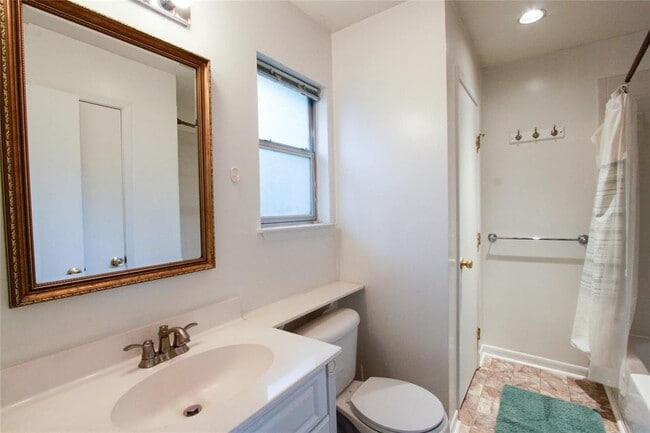 Building Photo - 7910 Ceberry Dr