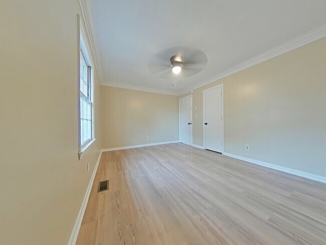 Building Photo - 257 Buckhead Rd