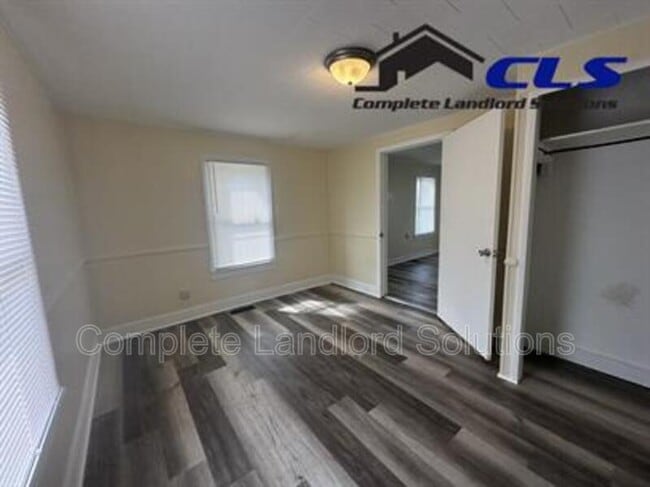 Building Photo - 1725 N 30th St