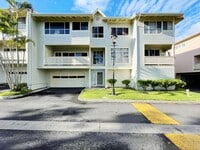 Building Photo - Moanalua Village 3/2.5 Townhouse with 2-Ca...