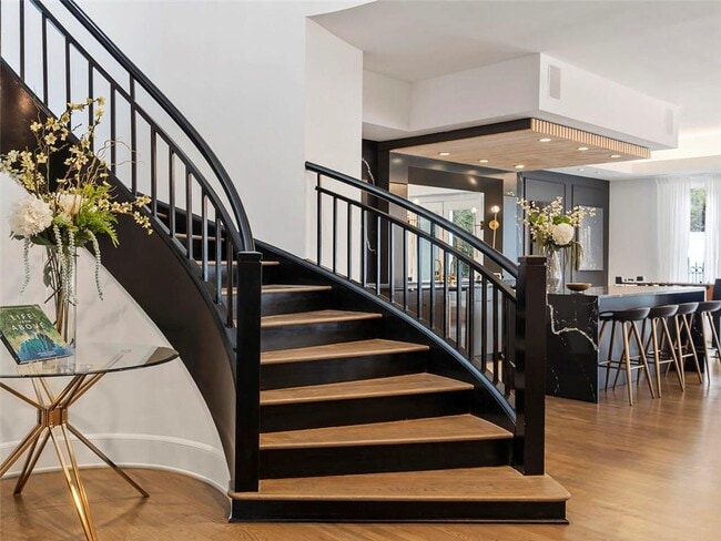 Building Photo - 997 Davis Dr NW