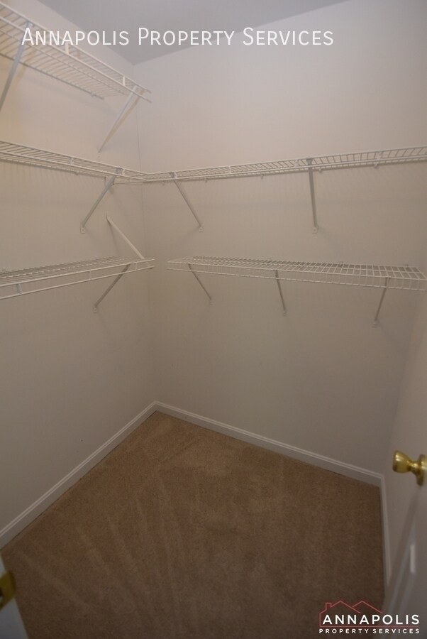 Building Photo - 8725 Spring Brook Way