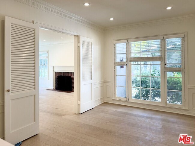 Building Photo - 408 S Spalding Dr