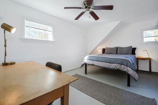 Building Photo - WINTER RENTAL: Painters Perch on Rocky Neck