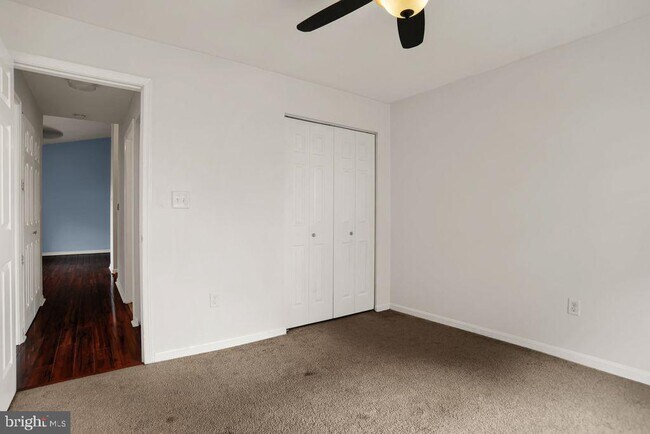 Building Photo - 200 Spring Maiden Ct