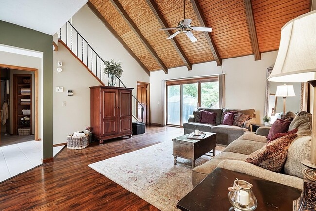 Building Photo - 3021 Cranston Dr