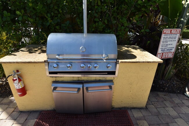 BBQ - 150 NE 15th Ave