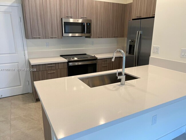 Building Photo - 4622 NW 83rd Path