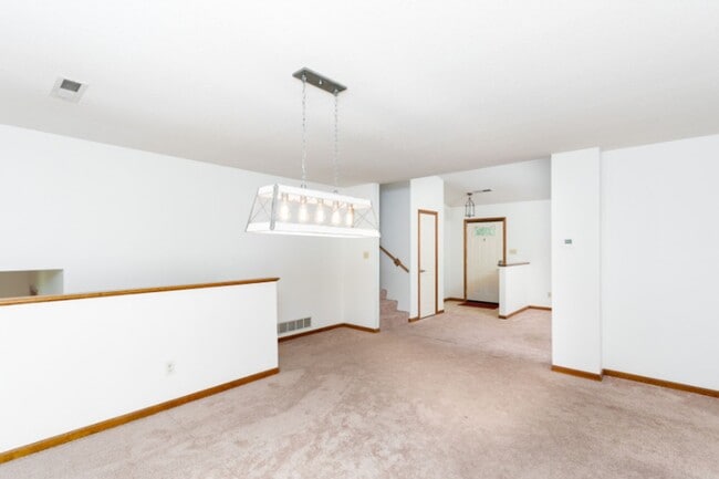 Building Photo - Fantastic Location! Close to MKT & Twin Lakes! 3BR/2.5BA/2000sqft., 2-Car Garage, Large Fenced Ya...