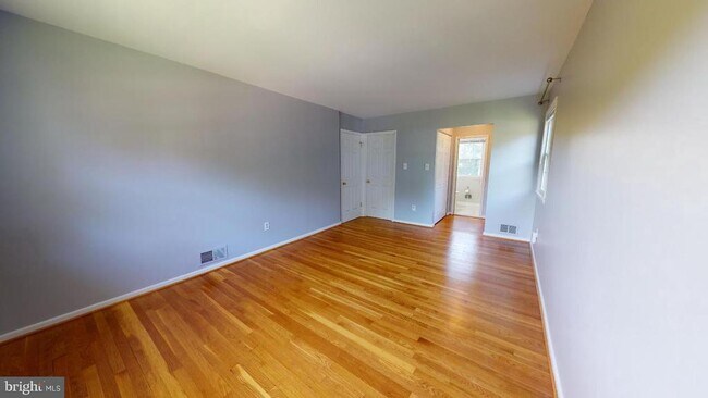 Building Photo - 2527 Bull Run Ct