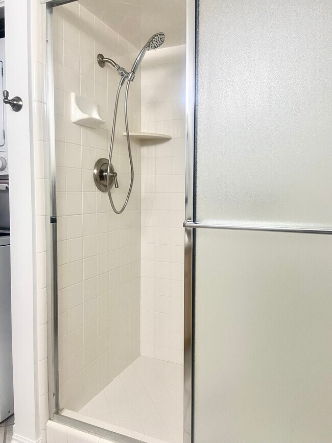 Building Photo - 5341 Trunk Bay Cir