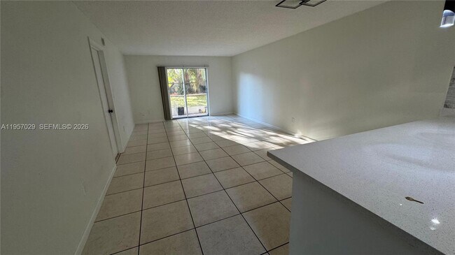 Building Photo - 4111 Stirling Rd