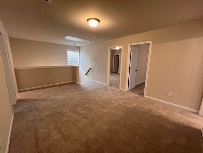 Building Photo - 828 Justify Lp